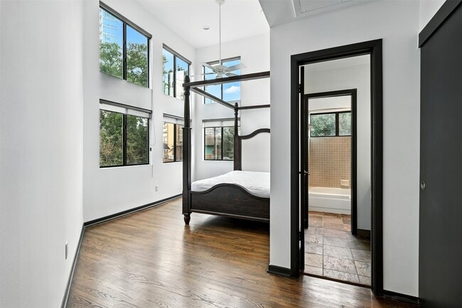 Building Photo - 2019 McClendon St