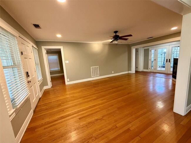 Building Photo - 1621 Cherryhurst St