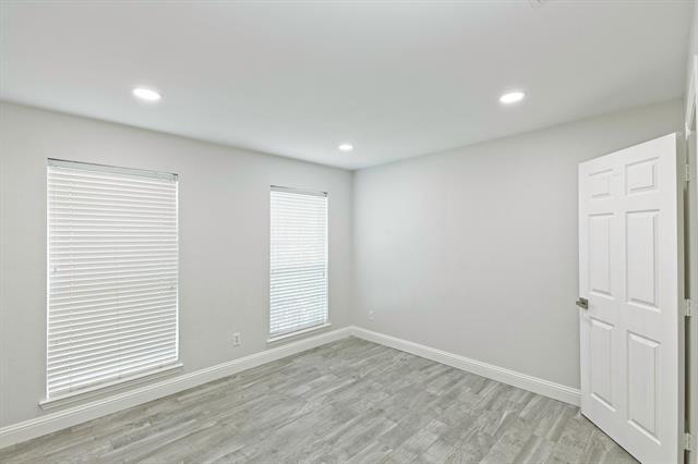Building Photo - 9900 Presthope Dr