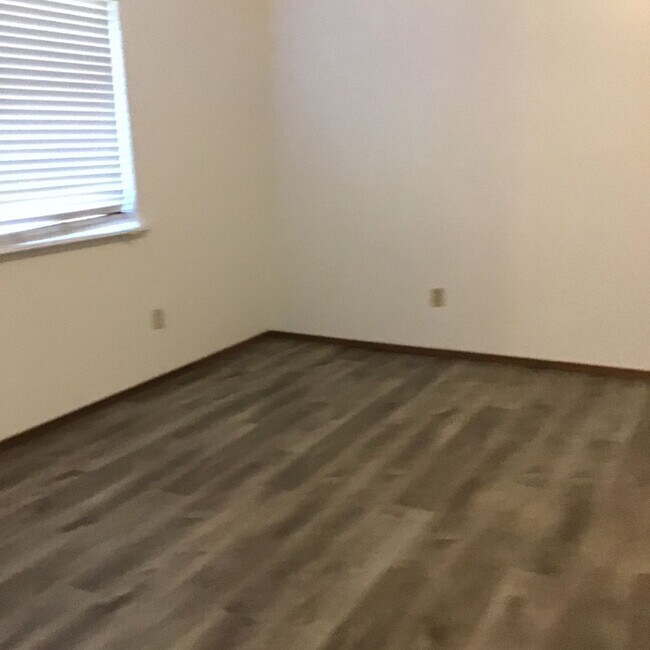 Building Photo - 2673 Cherry St
