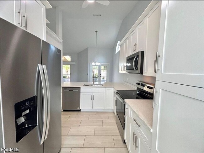 Building Photo - 12396 Kelly Sands Way