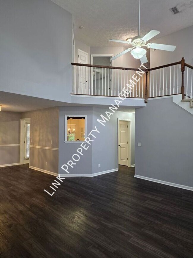 Building Photo - Beautiful 4-Bedroom Home in Desirable Harrison Location – Minutes from Volkswagen Plant!