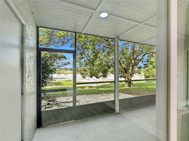 Building Photo - 4126 Plantation Cove Dr
