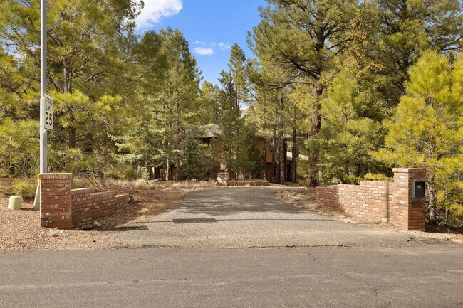 Building Photo - One of the Best Rental Opportunities In All of Flagstaff located in Lakeside Acres