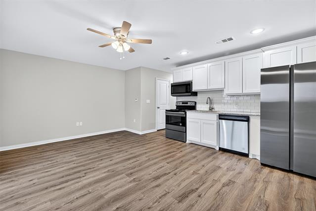 Building Photo - 2809 Peony Dr