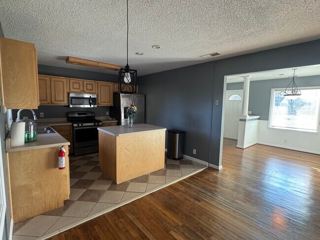 Building Photo - 1256 N 9th St