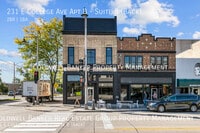 Building Photo - 231 E College Ave