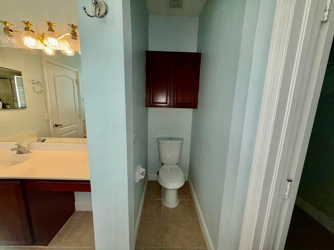 Building Photo - 1203 Scarlet Oak Cir