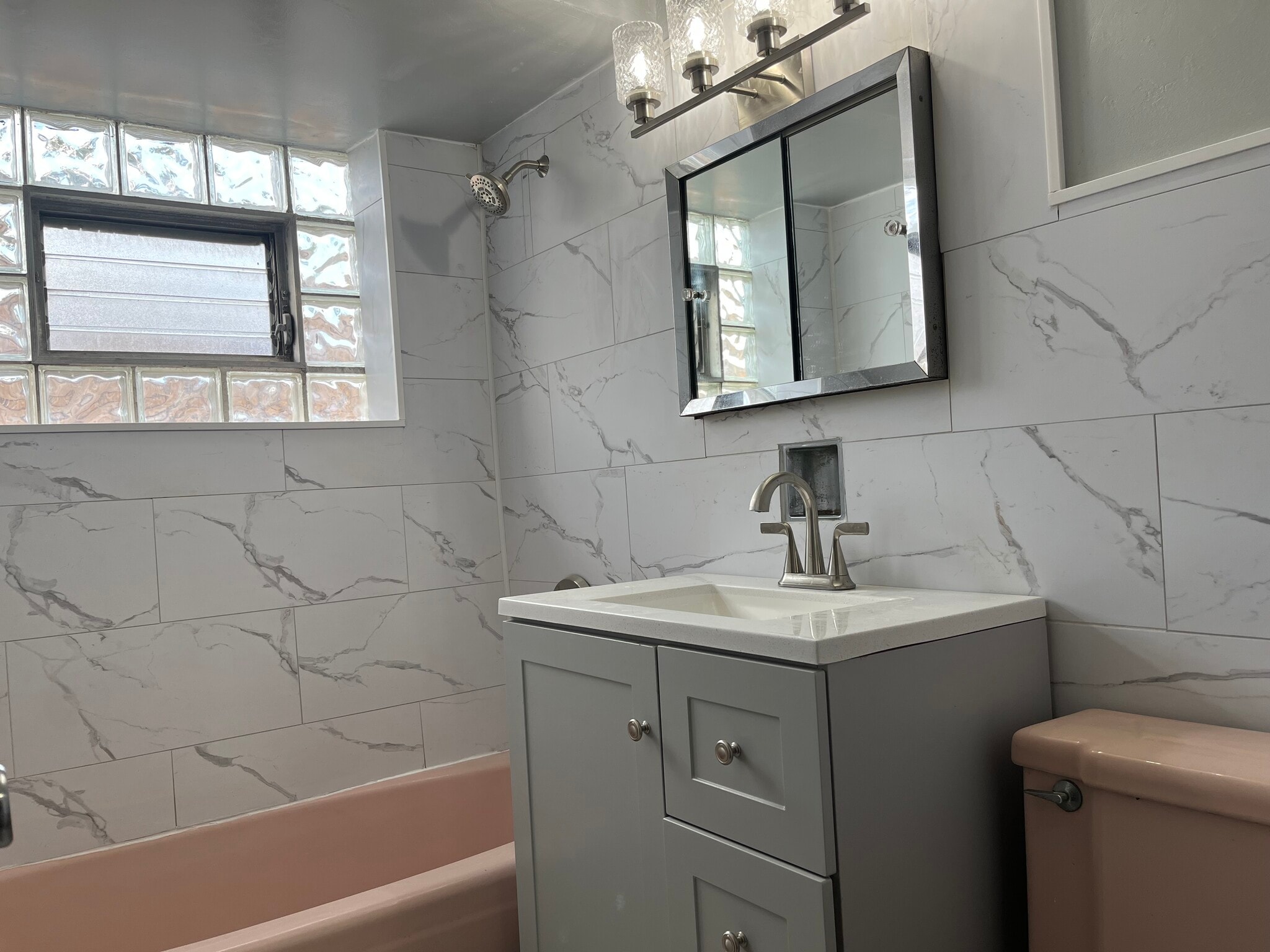 Building Photo - 3601 W 79th St