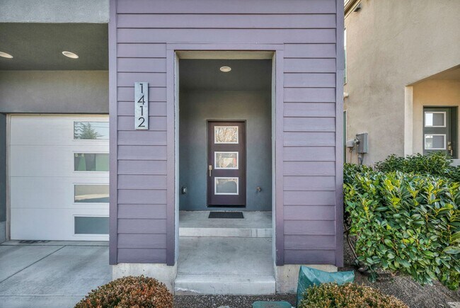 Building Photo - Mid-Town Modern Gem With EV Charger