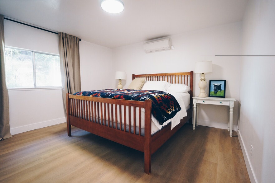 Building Photo - 2633 Crystal Springs Rd