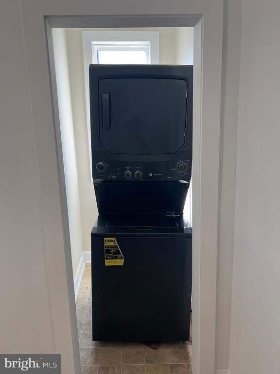 Building Photo - 438 Mitchell Ave