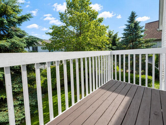 Building Photo - 2905 Stonewater Dr