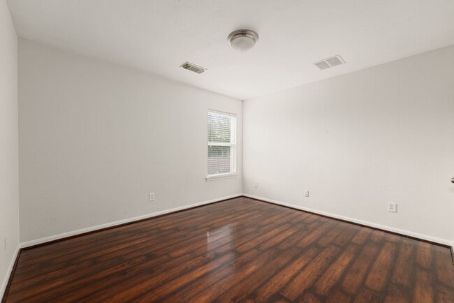 Building Photo - 21426 Venture Park Dr