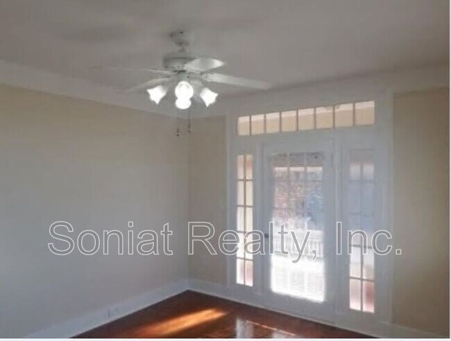 Building Photo - 307 Virginia St