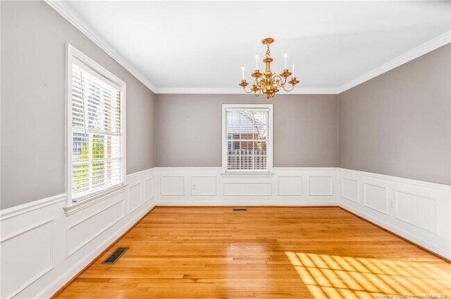 Building Photo - 2706 Huntington Rd