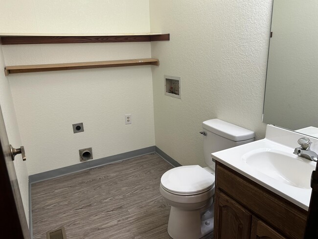Building Photo - 778 Moccasin Trail