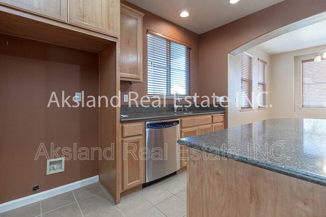 Building Photo - 936 Heartland Dr