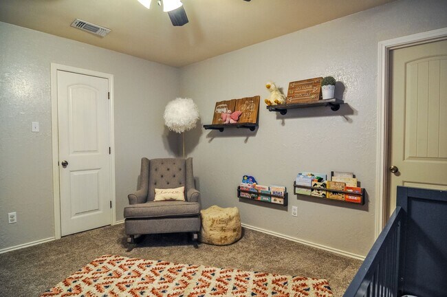 Building Photo - Beautiful 4 Bed 2.5 Bath in South Lubbock!