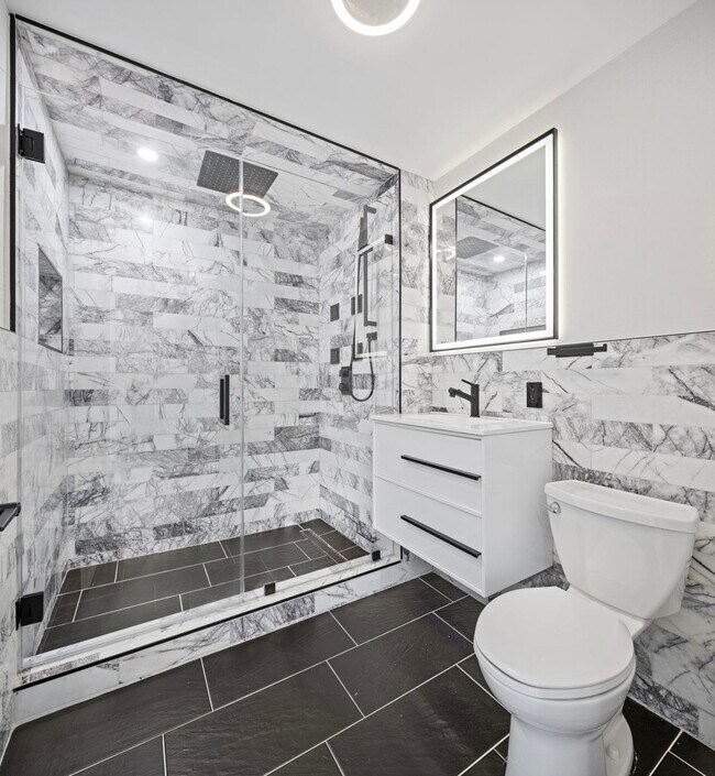 Building Photo - 318 54th St