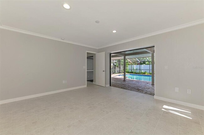 Building Photo - 1224 S View Dr