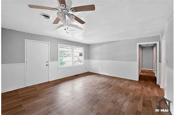 Building Photo - 704 Valleyview Dr