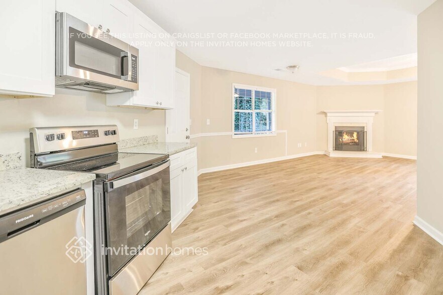 Building Photo - 35 Brookside Cir
