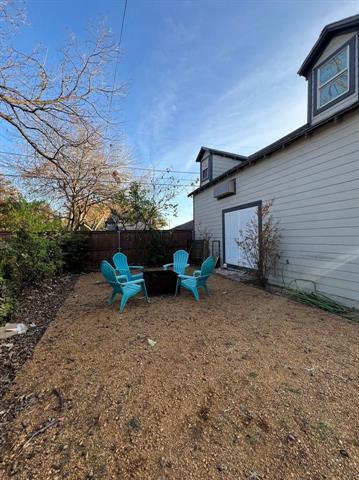 Building Photo - 6200 Victor St