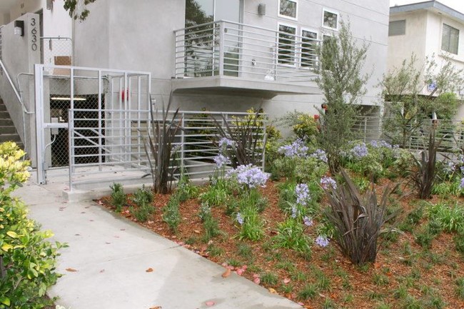 Building Photo - Lido Apartments - 3630 Mentone Ave