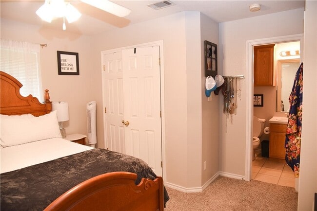 Building Photo - 3815 Oldenburg Ln