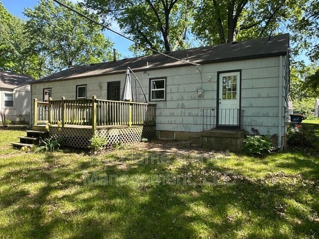 Building Photo - 4828 W 62nd Terrace