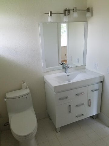 Building Photo - 181 NE Wavecrest Way