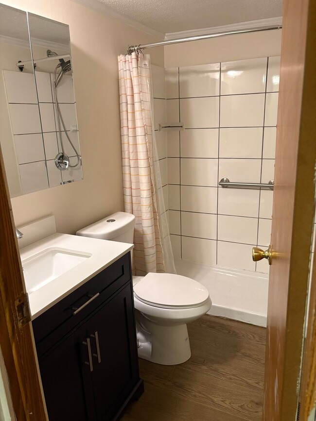 Building Photo - Secluded Open Floor Plan Mobile Home