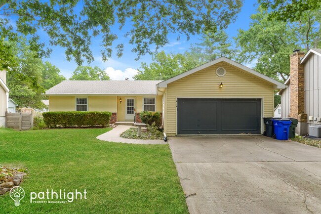 Primary Photo - 414 S Cardinal Drive, Olathe, KS, 66062