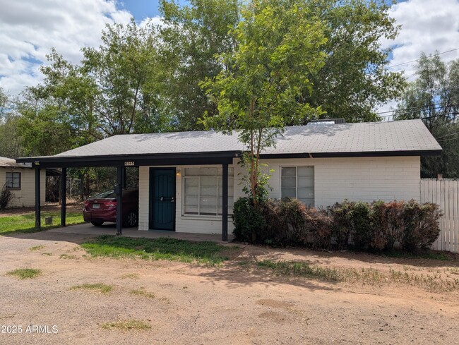 Primary Photo - 4136 N 17th St