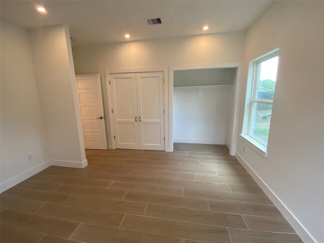 Building Photo - 8502 Alcott Dr