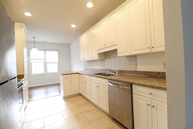 Building Photo - 2911 Diamond Spring Ln