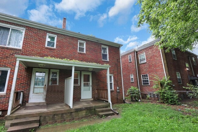 Building Photo - 47-53-53 S Burgess Ave