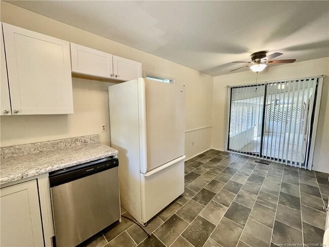 Building Photo - 717 Rockwood Dr