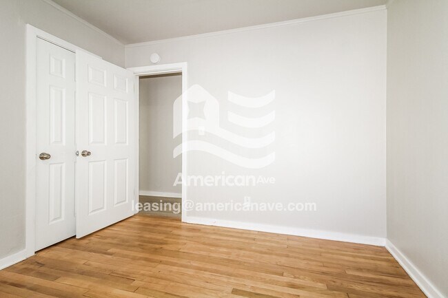 Building Photo - 206 W Kittyhawk Dr