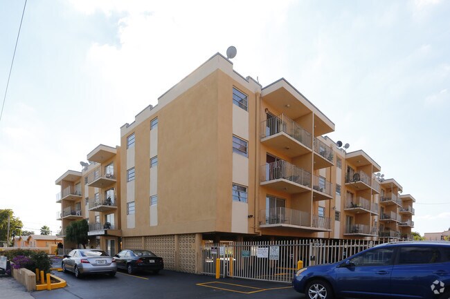 Primary Photo - Sunset Bay Apartments