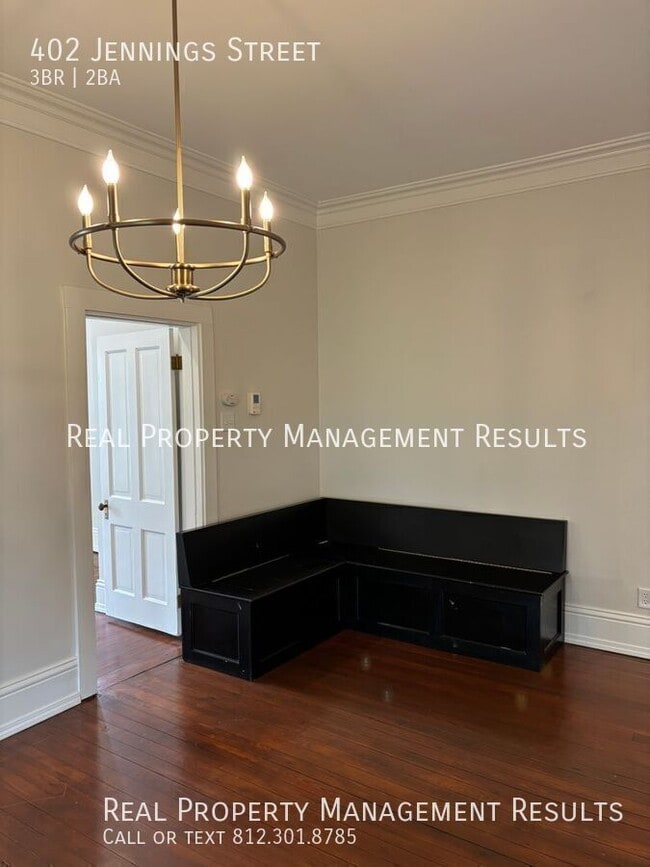 Building Photo - 402 W Jennings St