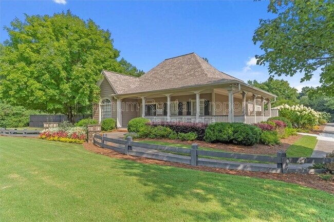 Building Photo - 925 Briars Bend