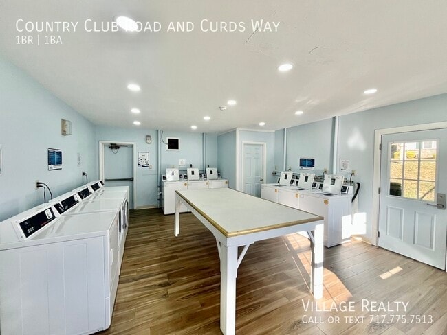 Building Photo - 631 Country Club Rd