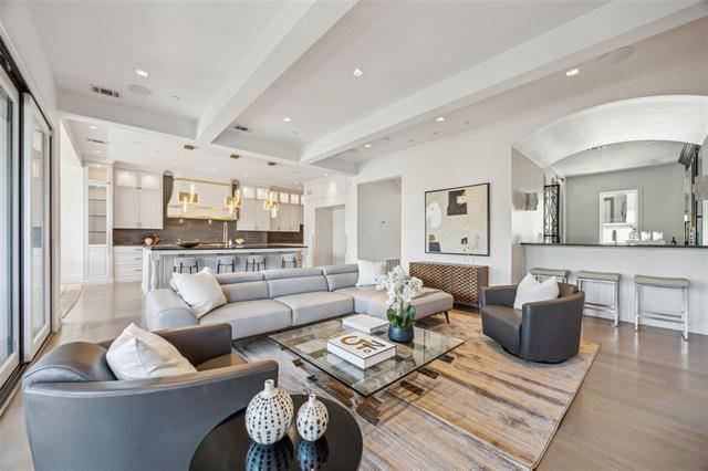 Building Photo - 2210 Boll St