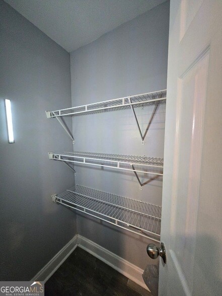 Building Photo - 30 Grassy Springs Ct