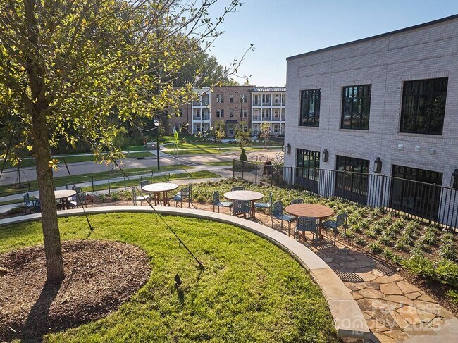 Building Photo - 19020 Potts Pk Ln