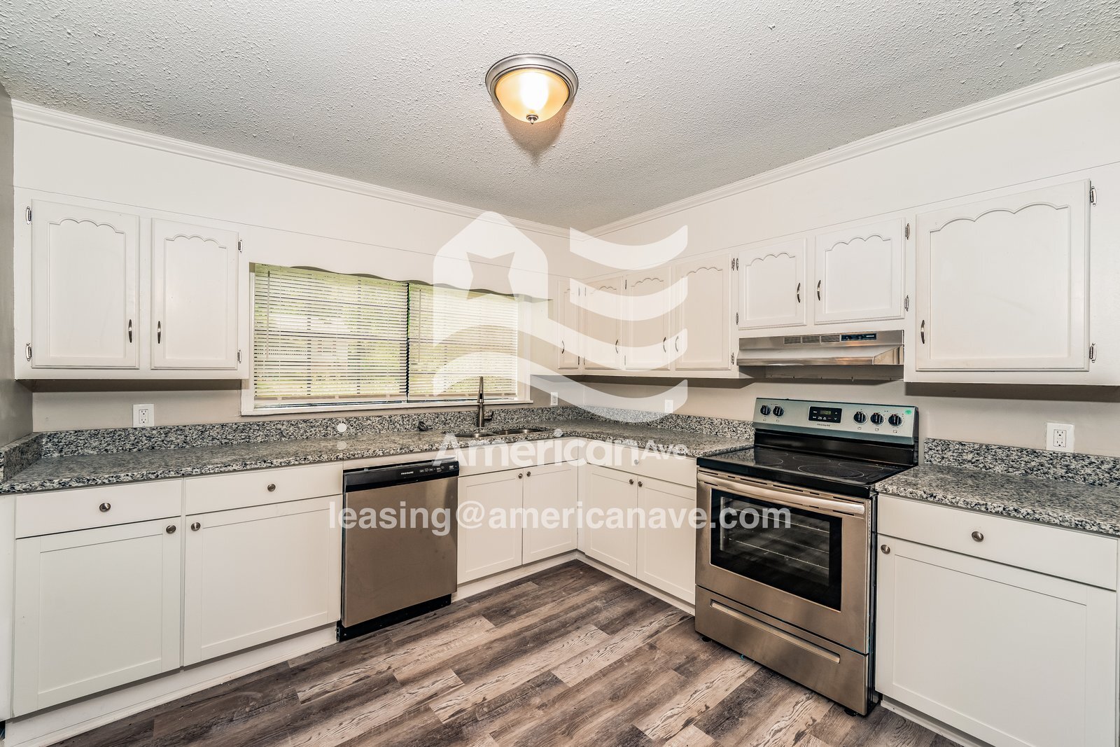 Building Photo - 1240 4th Pl