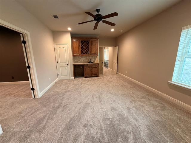 Building Photo - 8116 Canyon Oak Dr