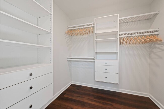 Building Photo - 1439 NY-9P